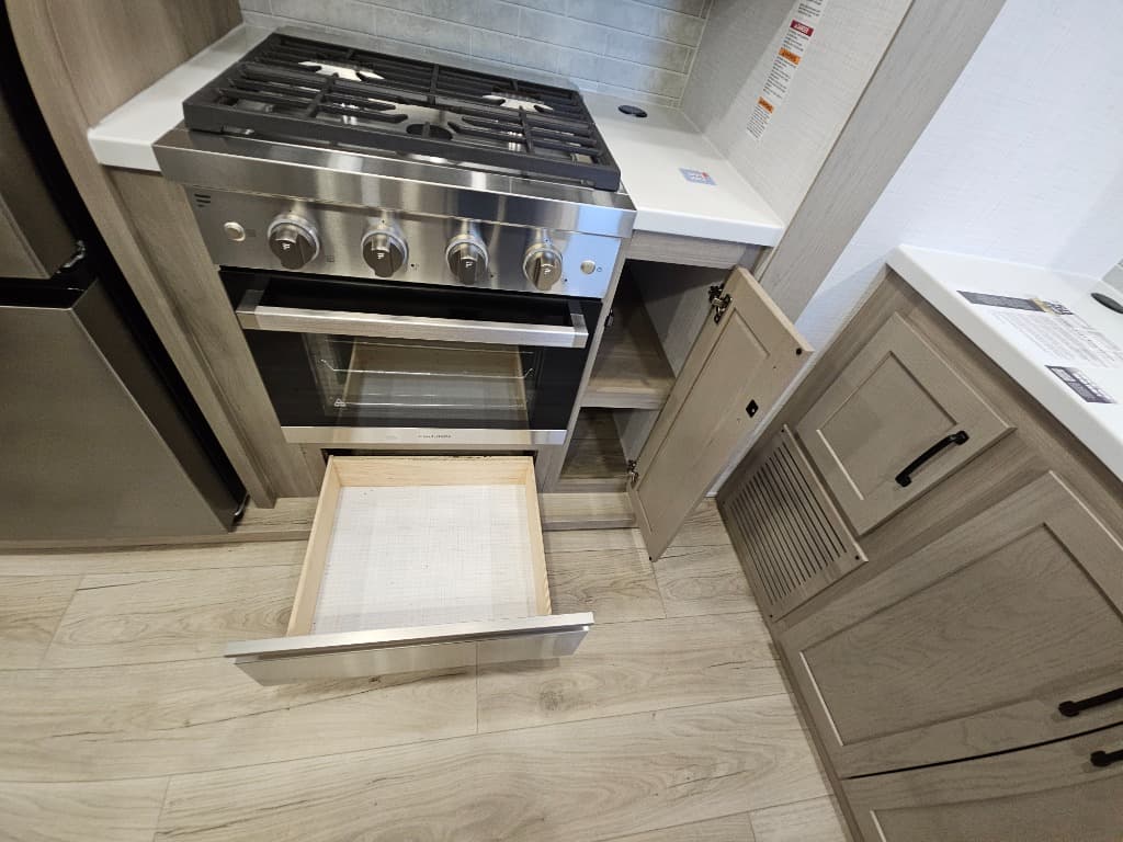 2025 Forest River 2025 Forest River Flagstaff Classic - thumbnail 28