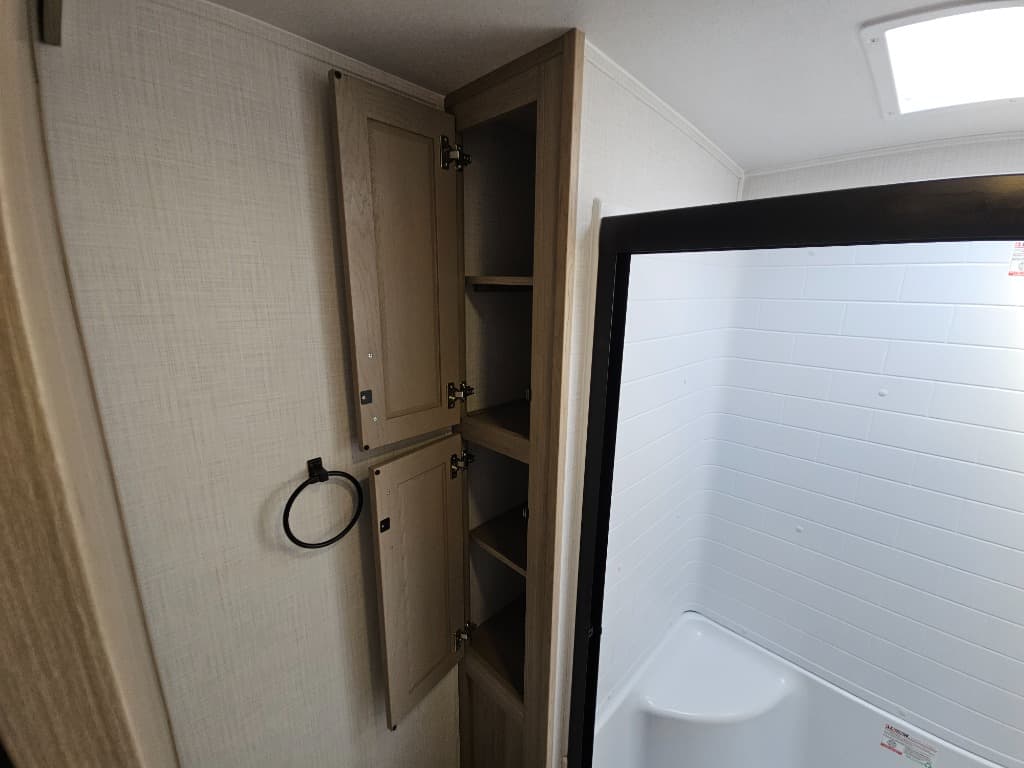 2025 Forest River 2025 Forest River Flagstaff Classic - thumbnail 37