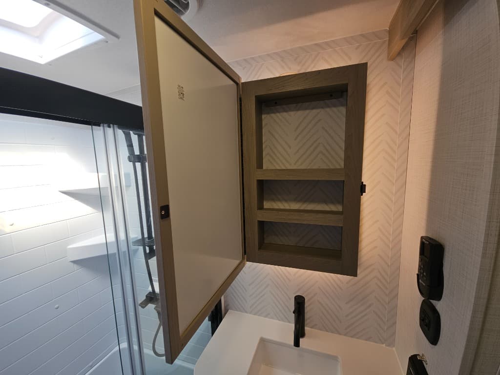 2025 Forest River 2025 Forest River Flagstaff Classic - thumbnail 39