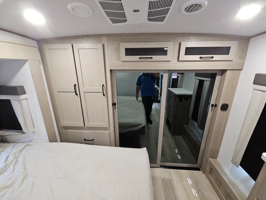 2025 Forest River 2025 Forest River Flagstaff Classic - thumbnail 45