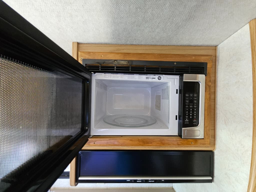 1997 Fleetwood 1997 Fleetwood Bounder - thumbnail 24