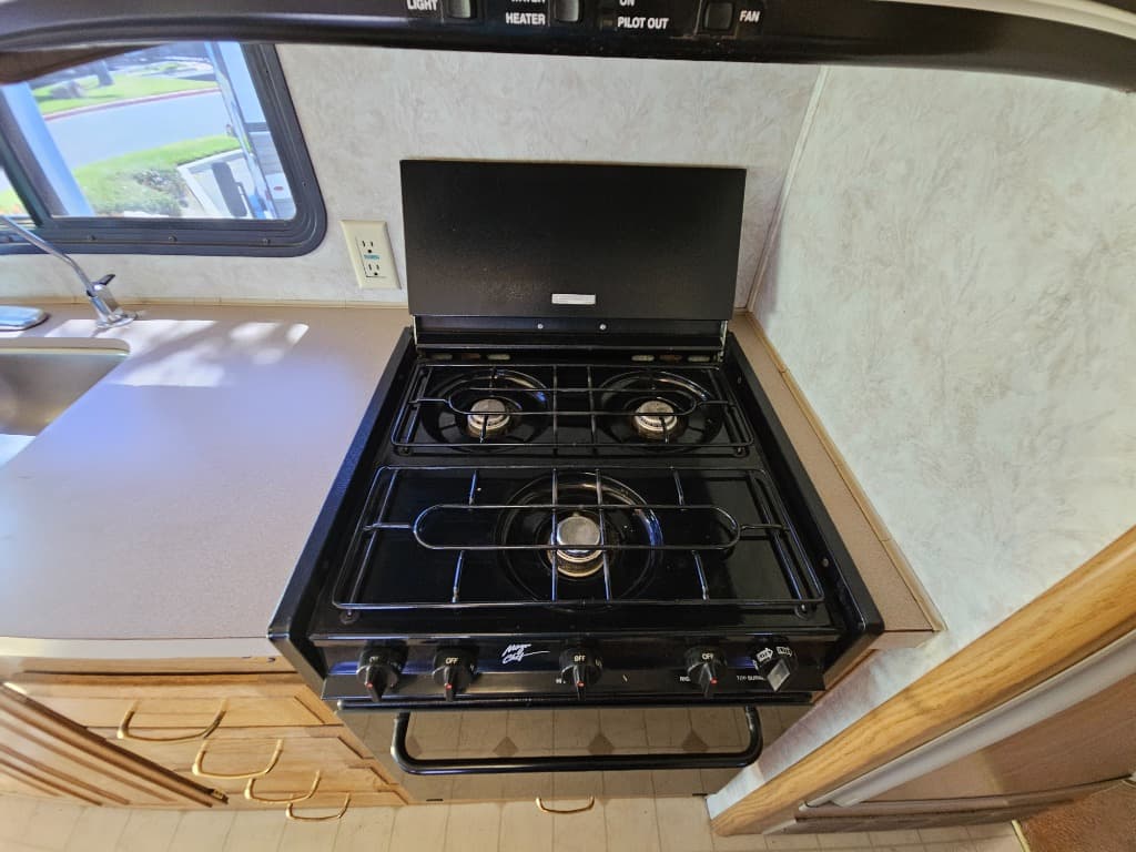 1997 Fleetwood 1997 Fleetwood Bounder - thumbnail 25