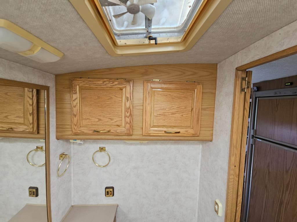 1997 Fleetwood 1997 Fleetwood Bounder - thumbnail 35