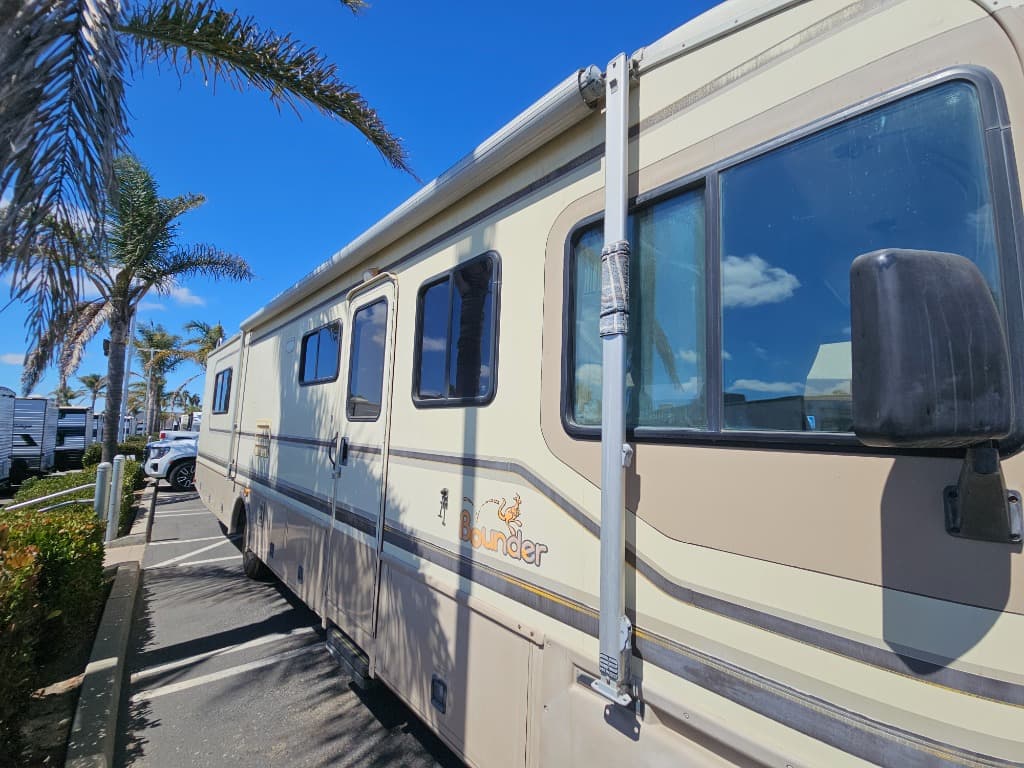 1997 Fleetwood 1997 Fleetwood Bounder - thumbnail 41