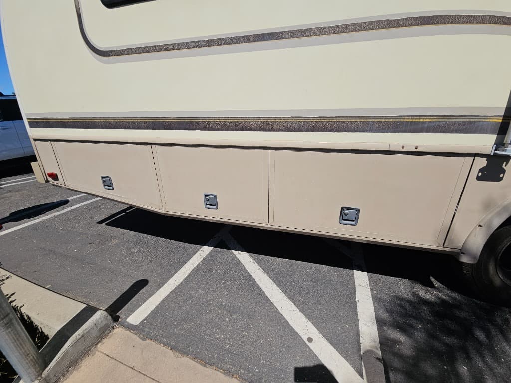 1997 Fleetwood 1997 Fleetwood Bounder - thumbnail 44