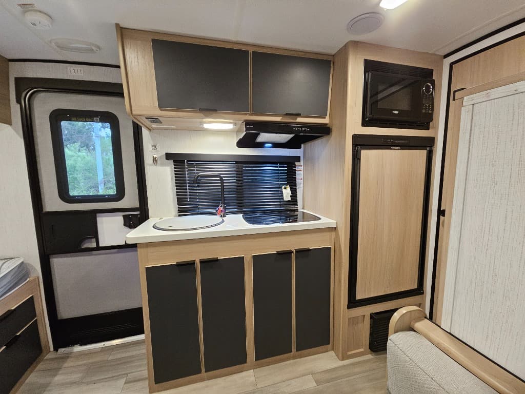 2022 Cruiser RV 2022 Cruiser RV Hitch - thumbnail 18