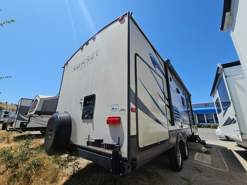 2014 CrossRoads 2014 CrossRoads Sunset Trail Super Lite - thumbnail 2