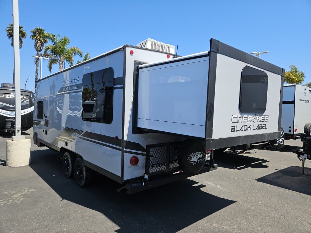 2026 Forest River 2026 Forest River Cherokee Grey Wolf Black Label - thumbnail 5