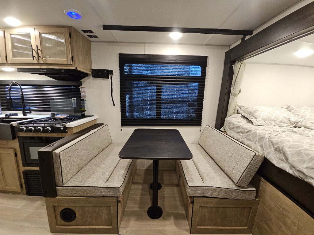 2026 Forest River 2026 Forest River Cherokee Grey Wolf Black Label - thumbnail 16