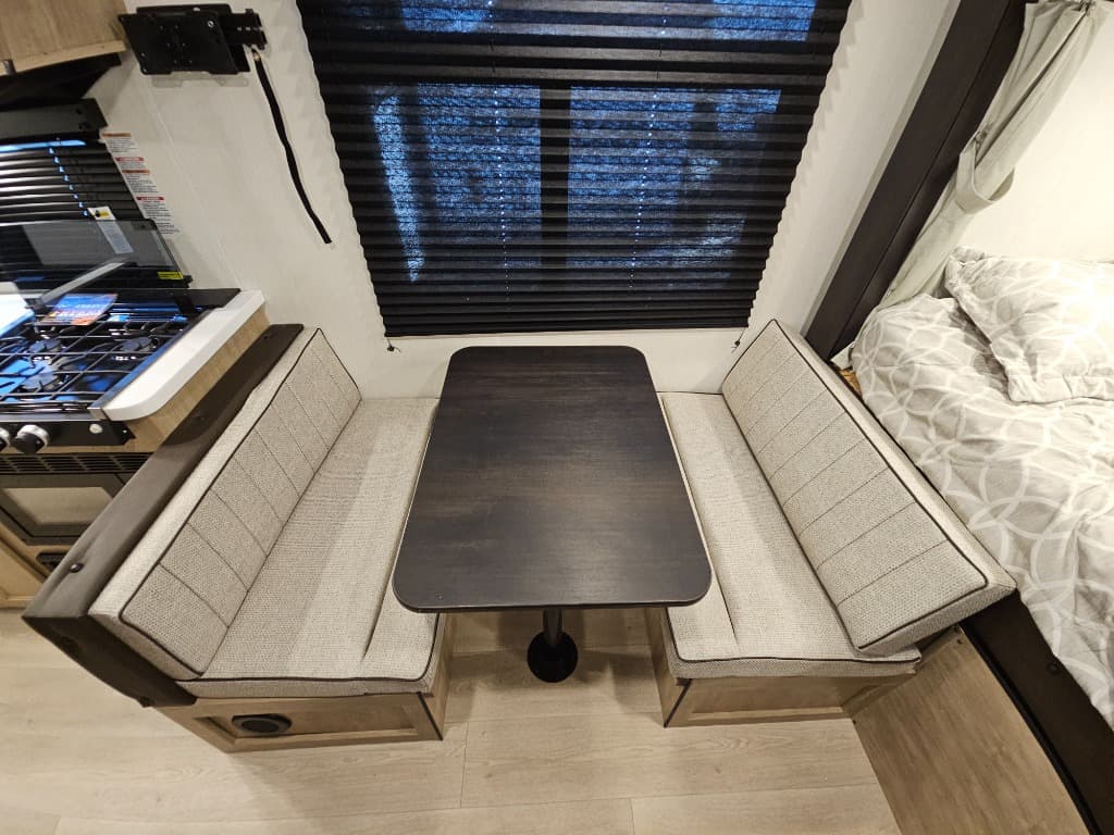 2026 Forest River 2026 Forest River Cherokee Grey Wolf Black Label - thumbnail 17