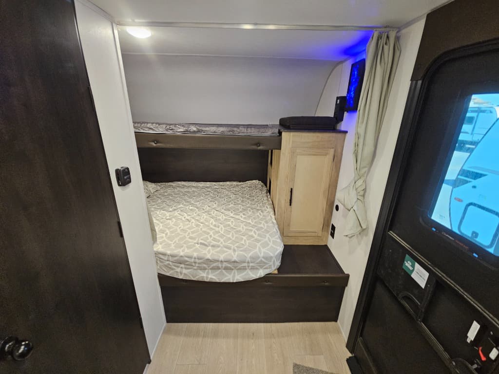 2026 Forest River 2026 Forest River Cherokee Grey Wolf Black Label - thumbnail 23