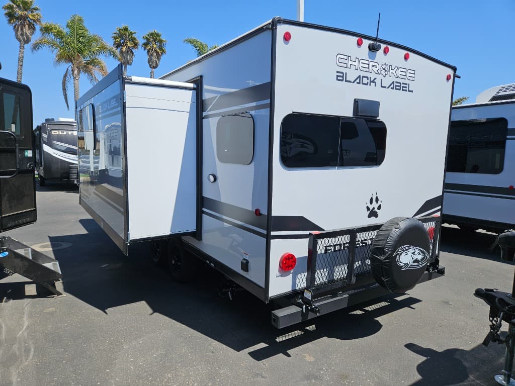 2026 Forest River 2026 Forest River Cherokee Grey Wolf Black Label - thumbnail 6