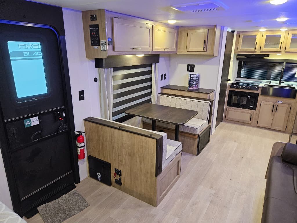 2026 Forest River 2026 Forest River Cherokee Grey Wolf Black Label - thumbnail 9