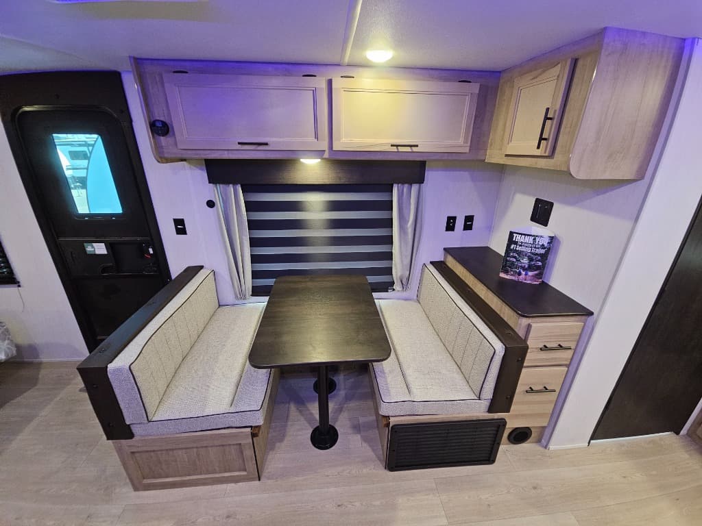 2026 Forest River 2026 Forest River Cherokee Grey Wolf Black Label - thumbnail 10