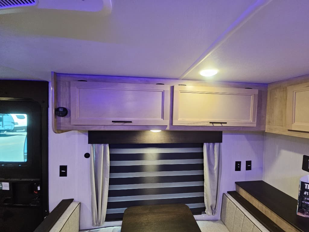 2026 Forest River 2026 Forest River Cherokee Grey Wolf Black Label - thumbnail 11