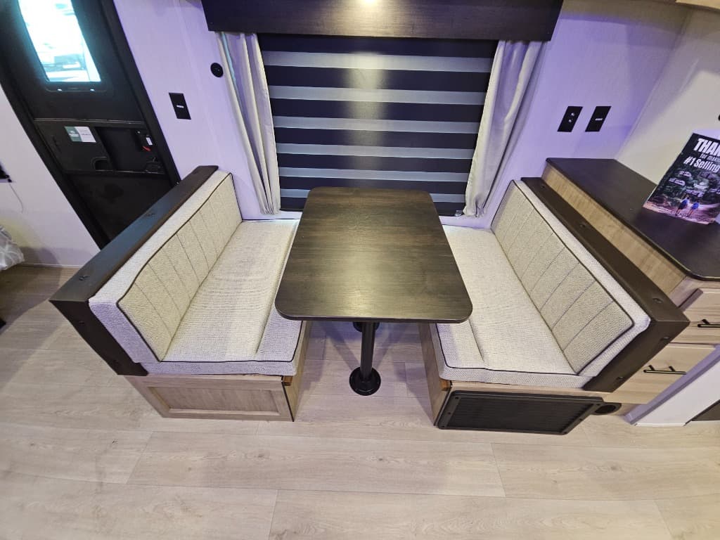 2026 Forest River 2026 Forest River Cherokee Grey Wolf Black Label - thumbnail 13