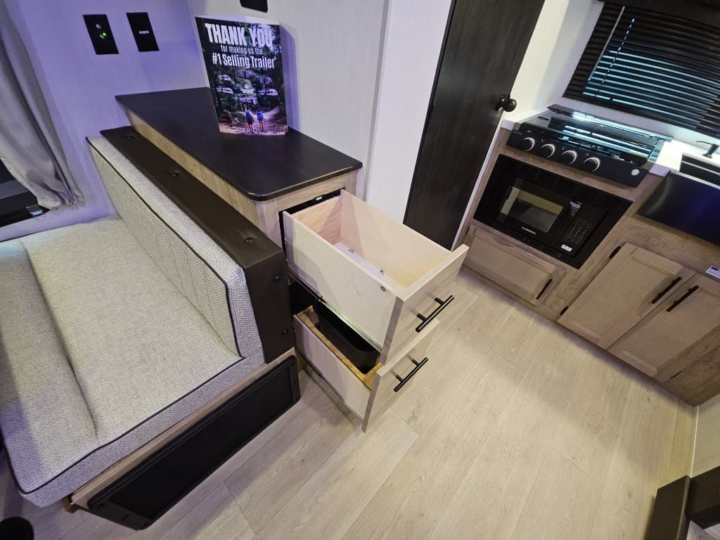 2026 Forest River 2026 Forest River Cherokee Grey Wolf Black Label - thumbnail 14