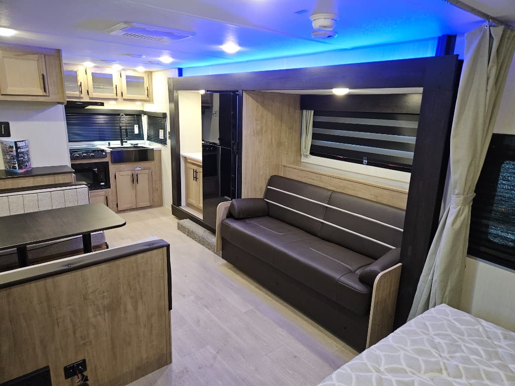 2026 Forest River 2026 Forest River Cherokee Grey Wolf Black Label - thumbnail 15