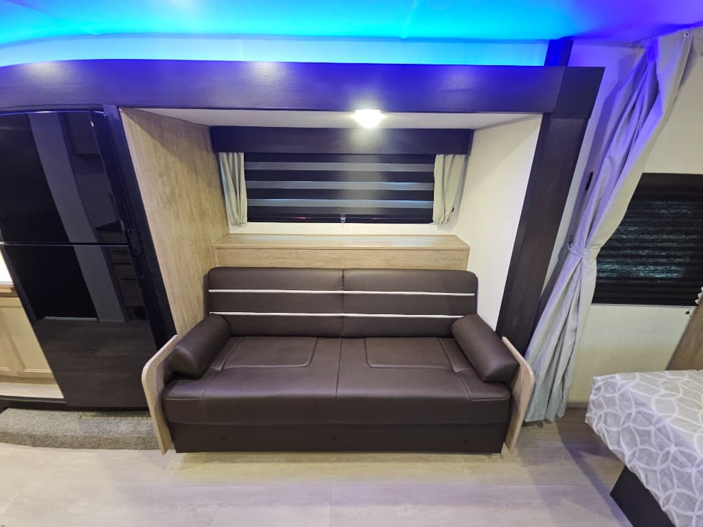 2026 Forest River 2026 Forest River Cherokee Grey Wolf Black Label - thumbnail 16