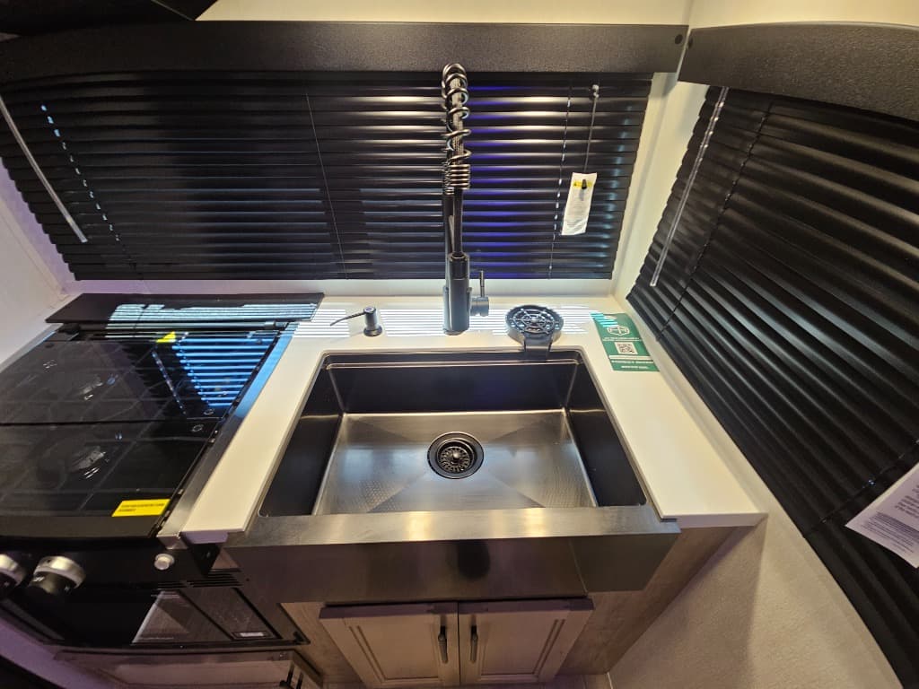 2026 Forest River 2026 Forest River Cherokee Grey Wolf Black Label - thumbnail 23