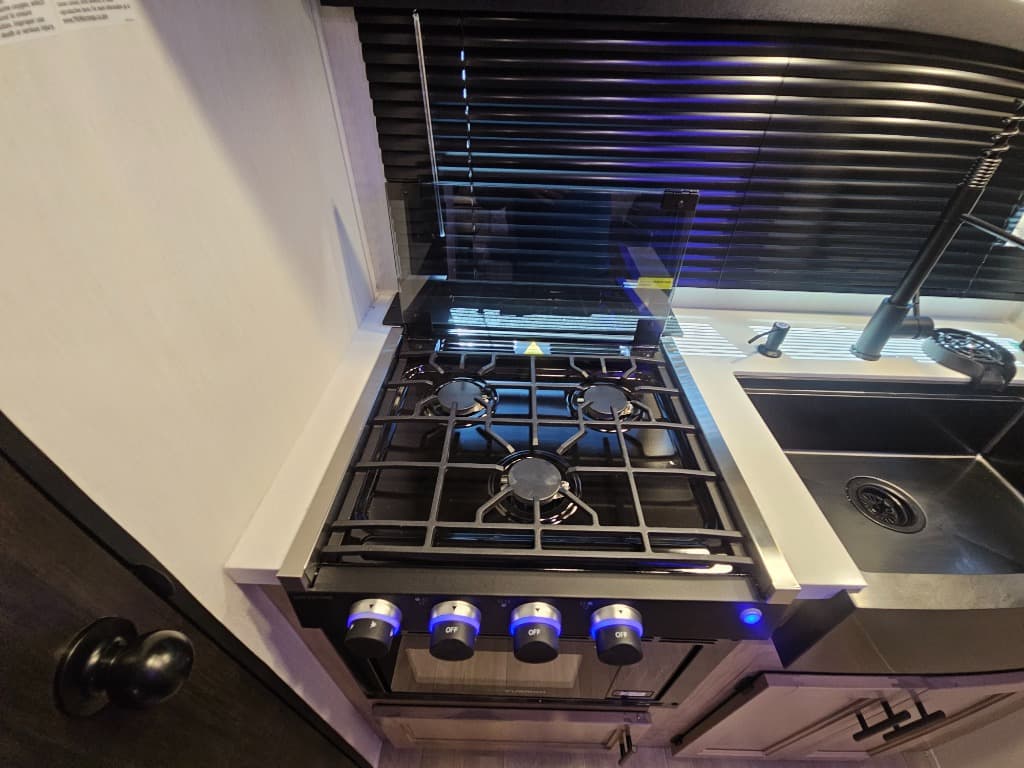 2026 Forest River 2026 Forest River Cherokee Grey Wolf Black Label - thumbnail 24