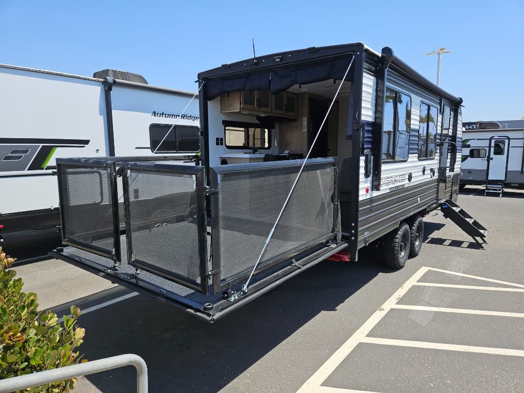 2026 Forest River RV 2026 Forest River RV Cherokee Grey Wolf  - thumbnail 3