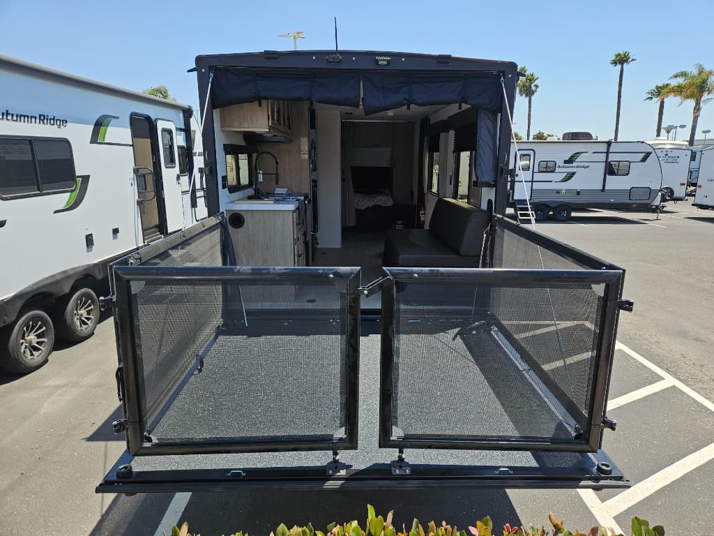 2026 Forest River RV 2026 Forest River RV Cherokee Grey Wolf  - thumbnail 4