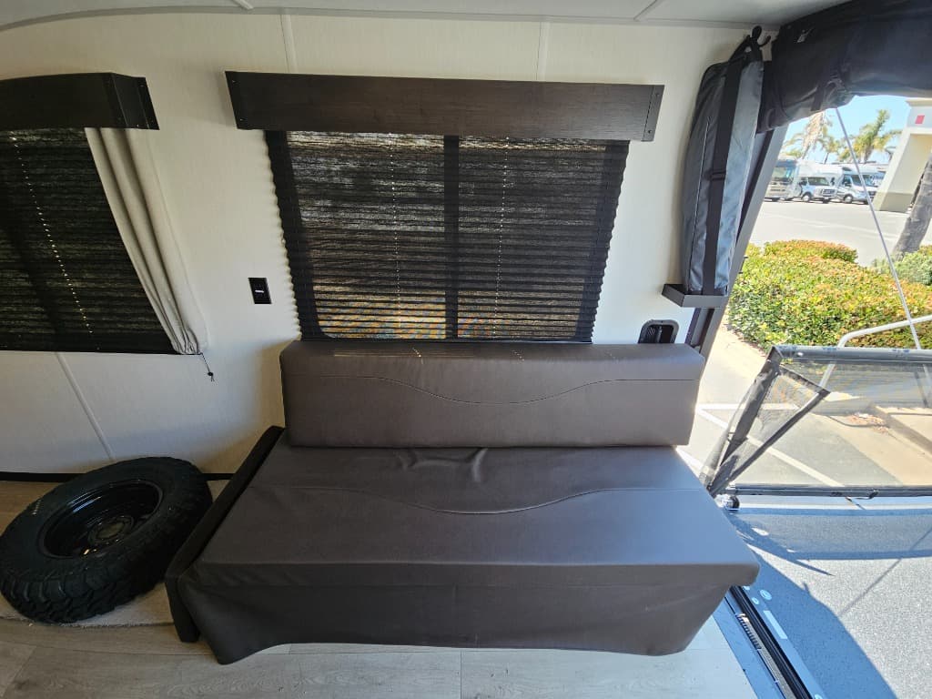 2026 Forest River RV 2026 Forest River RV Cherokee Grey Wolf  - thumbnail 9