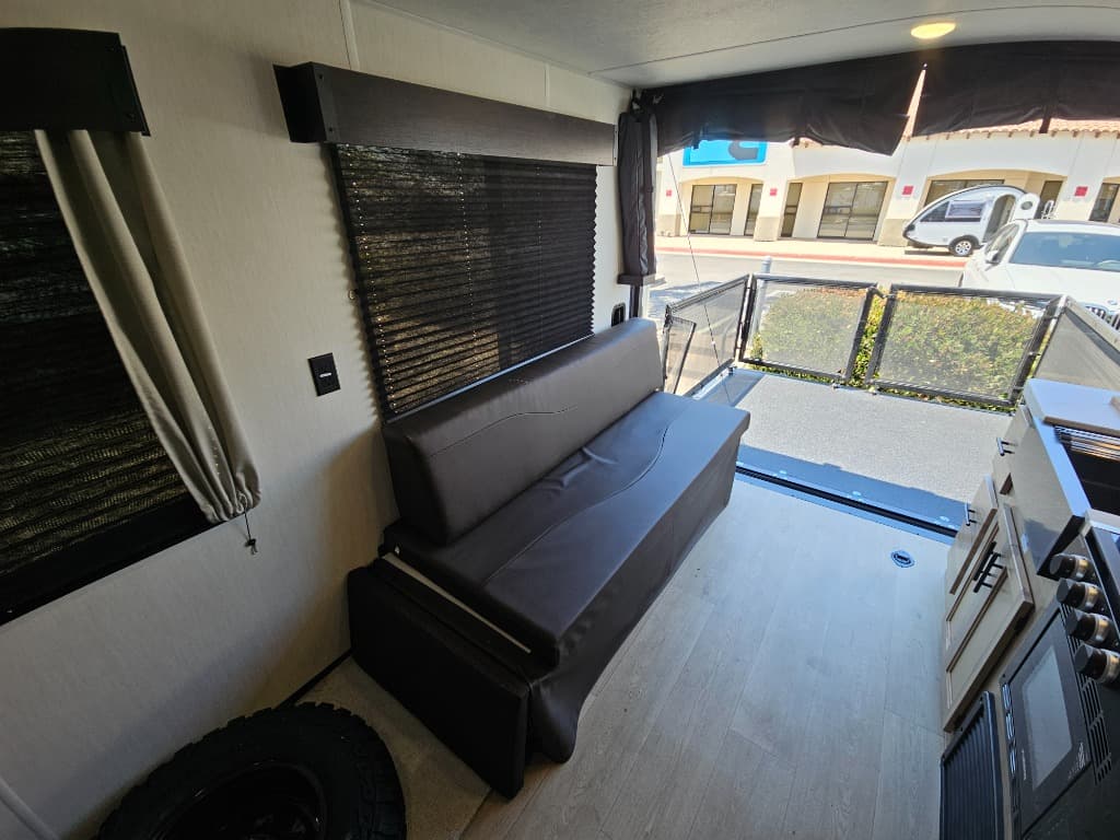 2026 Forest River RV 2026 Forest River RV Cherokee Grey Wolf  - thumbnail 12