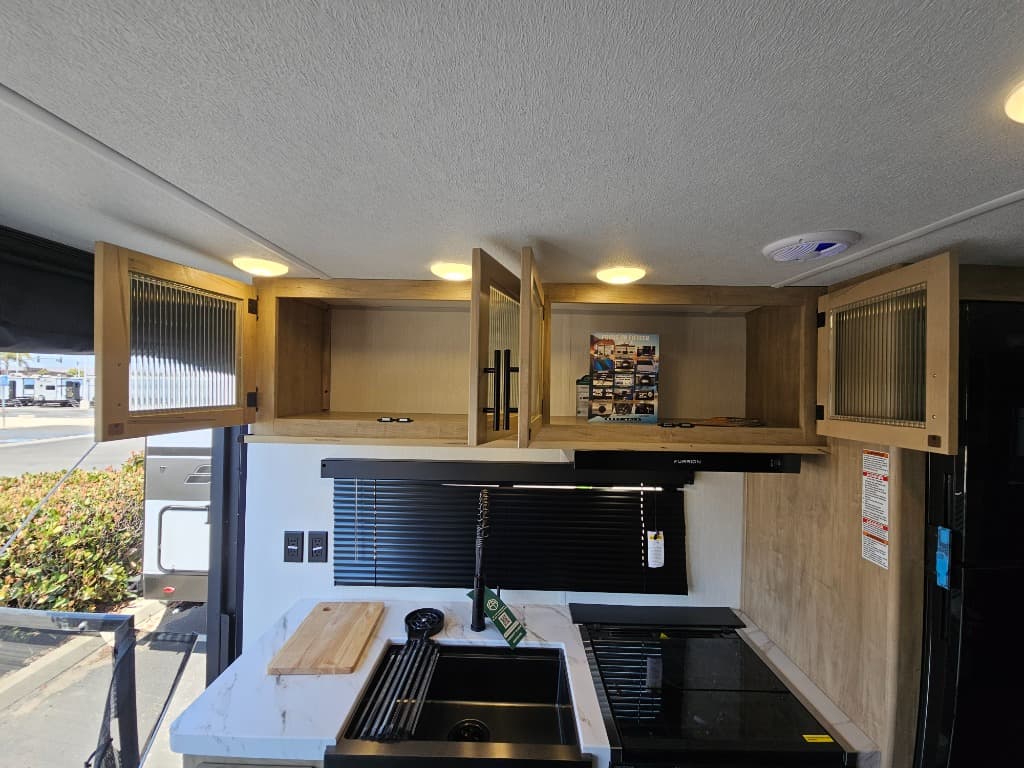 2026 Forest River RV 2026 Forest River RV Cherokee Grey Wolf  - thumbnail 13