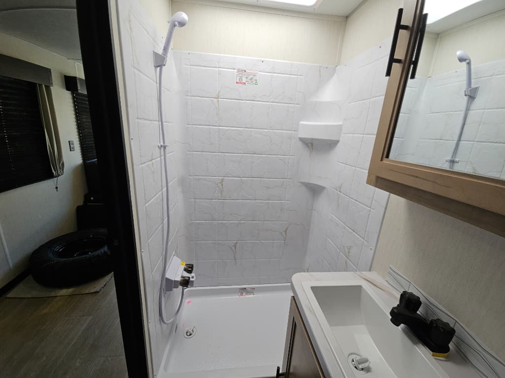 2026 Forest River RV 2026 Forest River RV Cherokee Grey Wolf  - thumbnail 25