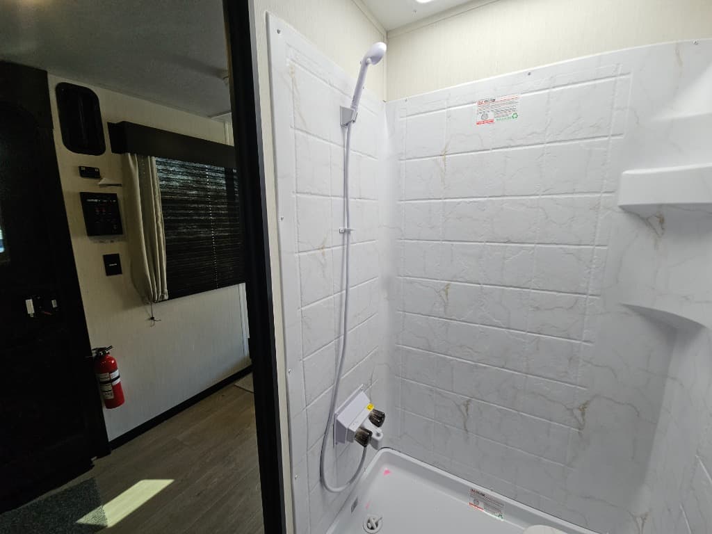 2026 Forest River RV 2026 Forest River RV Cherokee Grey Wolf  - thumbnail 26