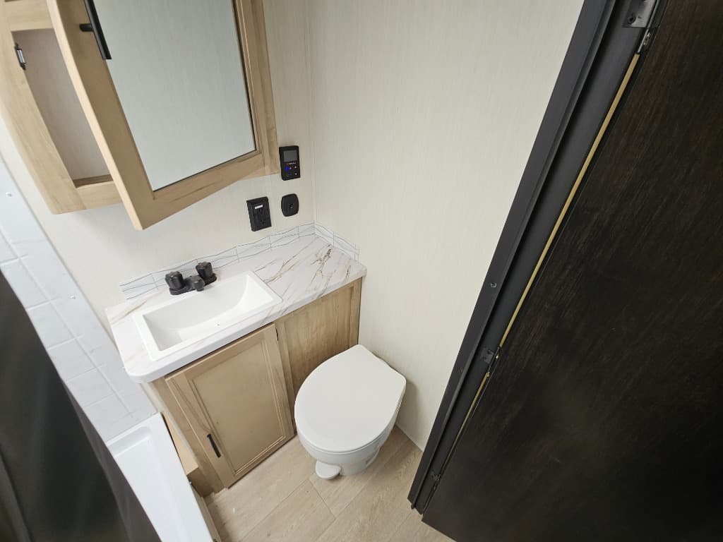 2026 Forest River RV 2026 Forest River RV Cherokee Grey Wolf  - thumbnail 30