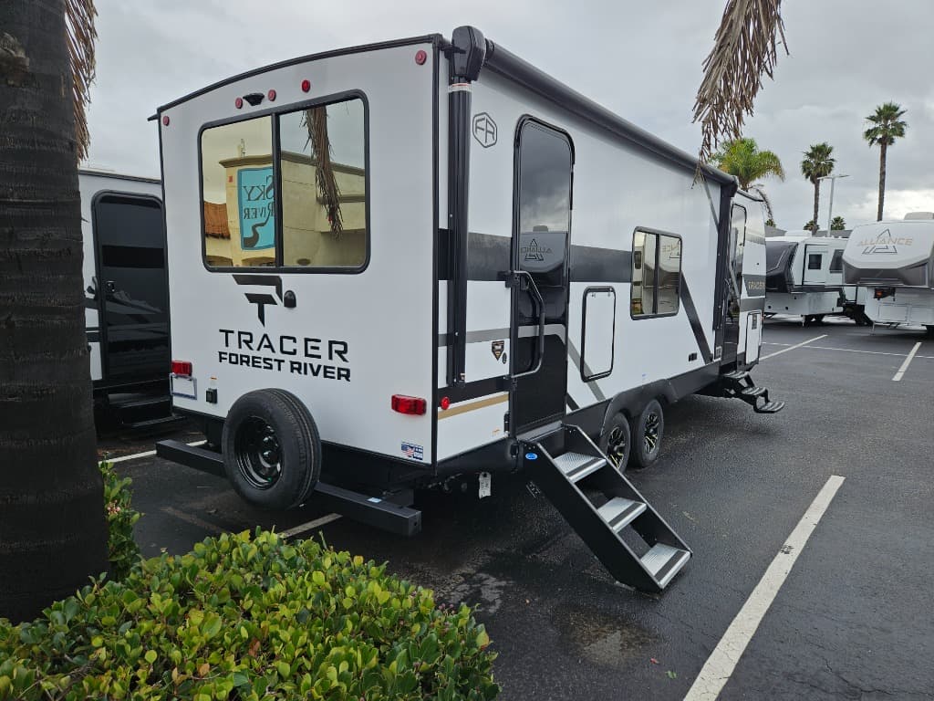 2026 Prime Time RV 2026 Prime Time RV Tracer - thumbnail 3