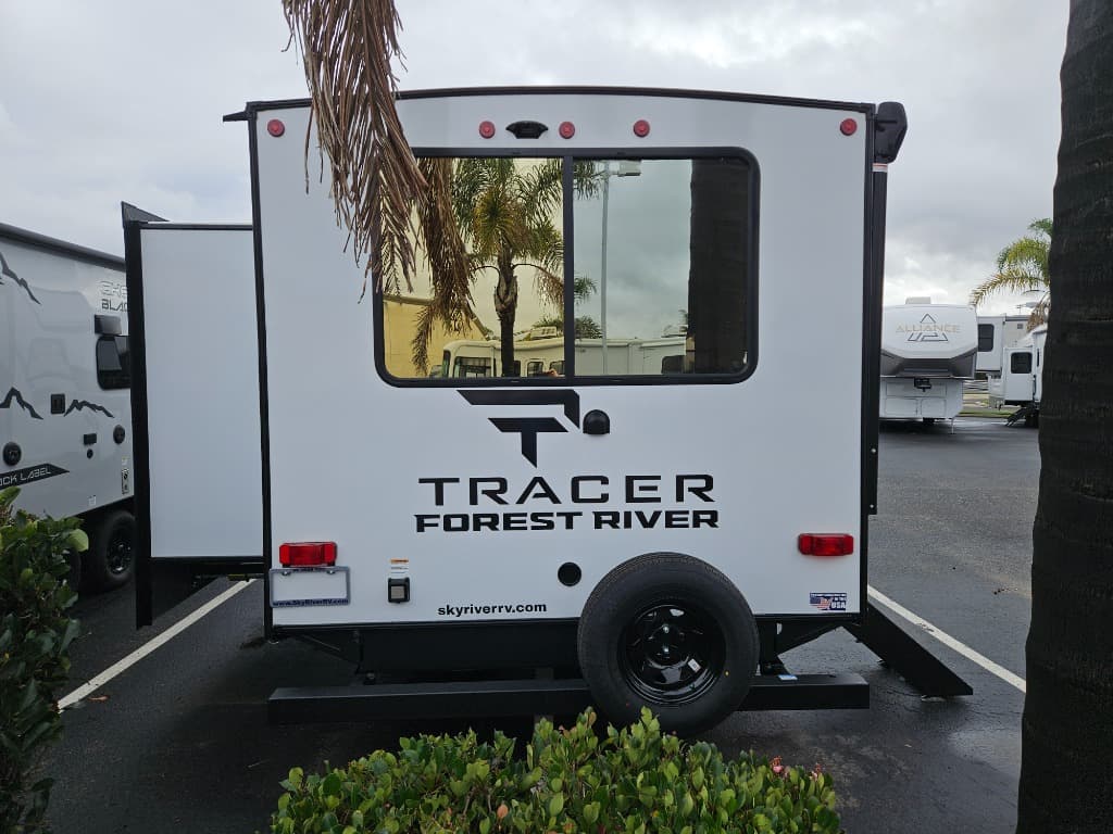 2026 Prime Time RV 2026 Prime Time RV Tracer - thumbnail 4