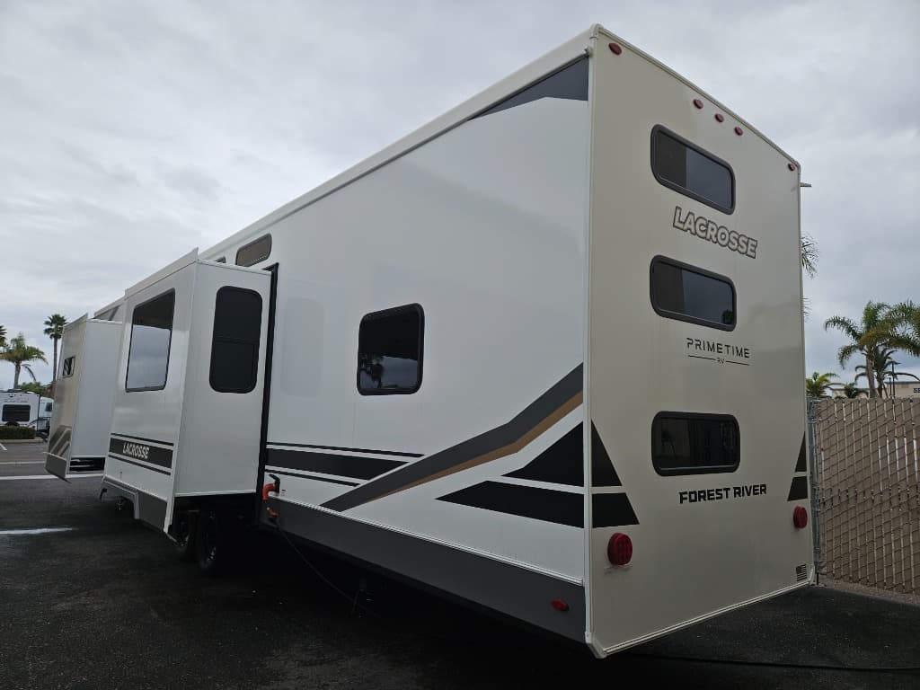 2026 Prime Time RV 2026 Prime Time RV LaCrosse - thumbnail 5