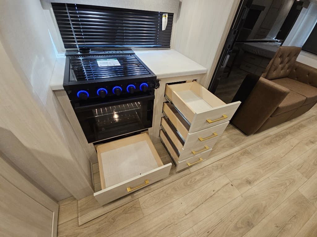 2026 Forest River 2026 Forest River Surveyor Legend - thumbnail 19