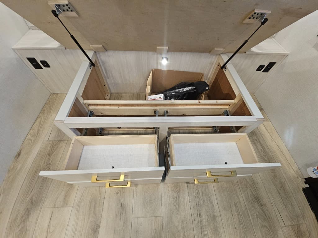 2026 Forest River 2026 Forest River Surveyor Legend - thumbnail 32