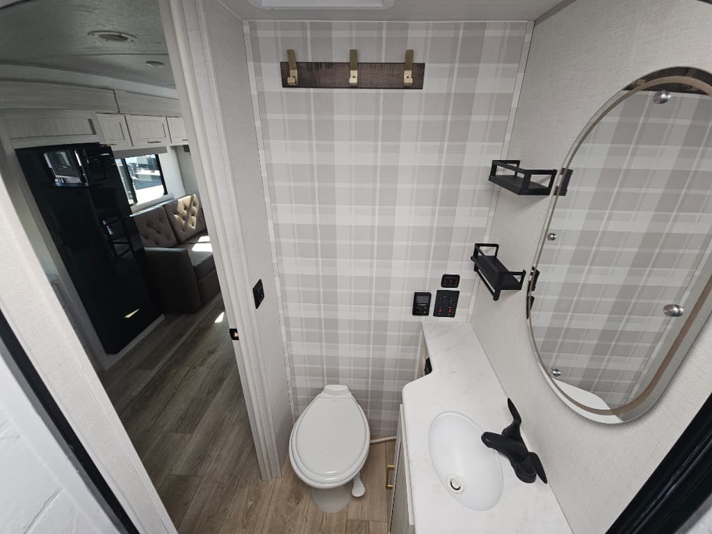 2026 Forest River 2026 Forest River Surveyor Legend - thumbnail 38