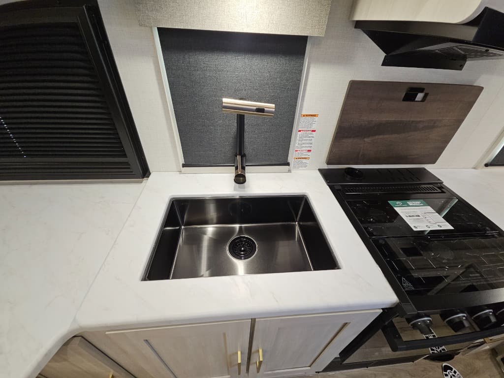 2026 Forest River 2026 Forest River Surveyor Legend - thumbnail 32