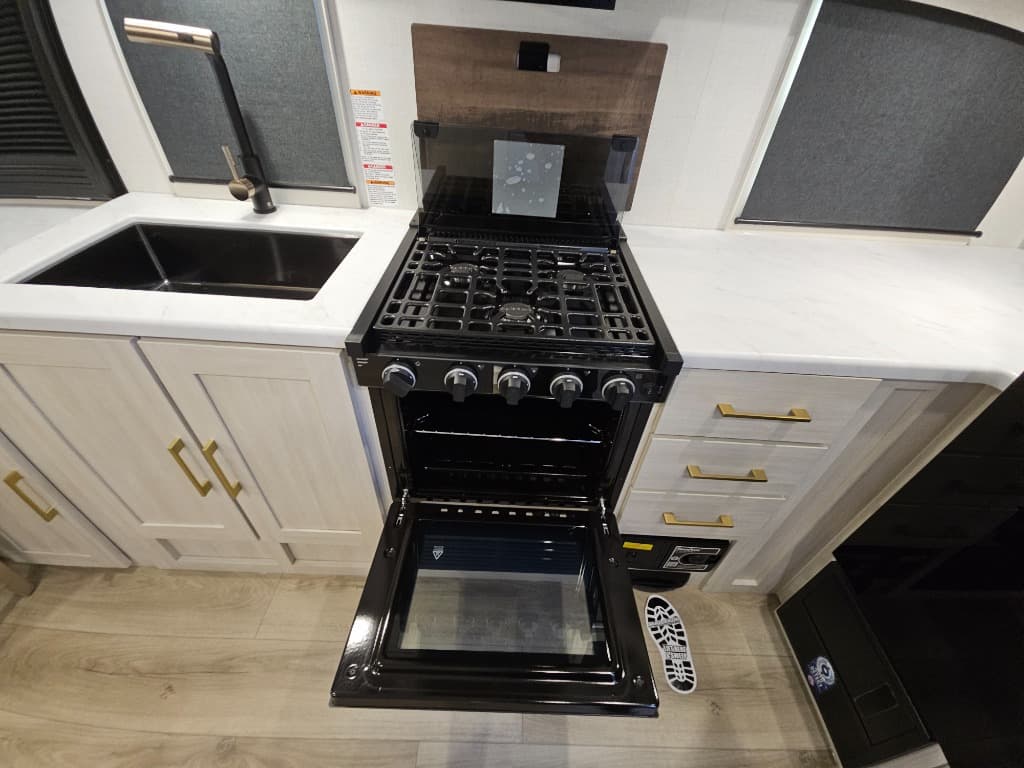 2026 Forest River 2026 Forest River Surveyor Legend - thumbnail 33