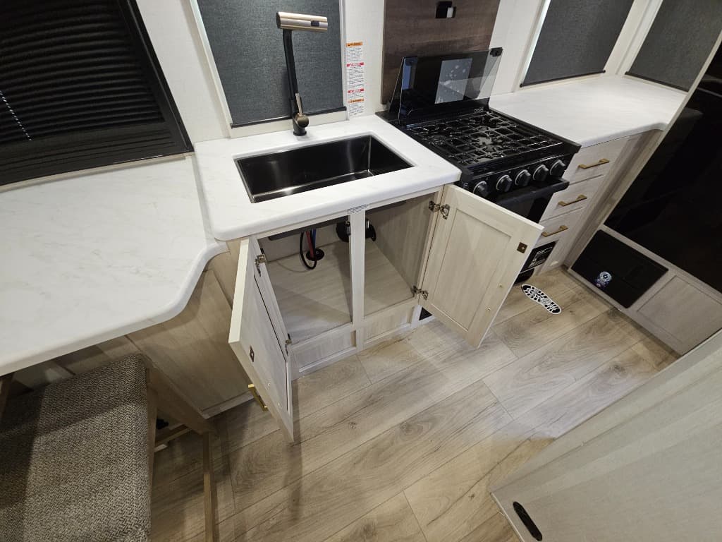 2026 Forest River 2026 Forest River Surveyor Legend - thumbnail 34