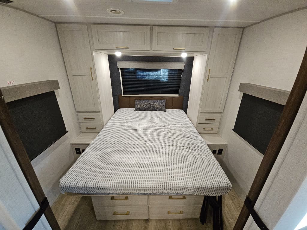 2026 Forest River 2026 Forest River Surveyor Legend - thumbnail 48