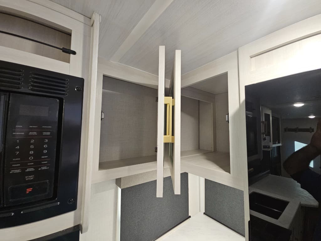 2026 Forest River 2026 Forest River Surveyor Legend - thumbnail 18