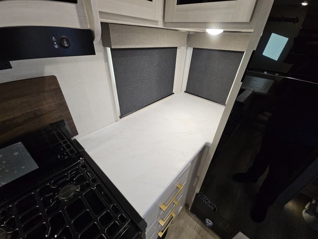 2026 Forest River 2026 Forest River Surveyor Legend - thumbnail 20