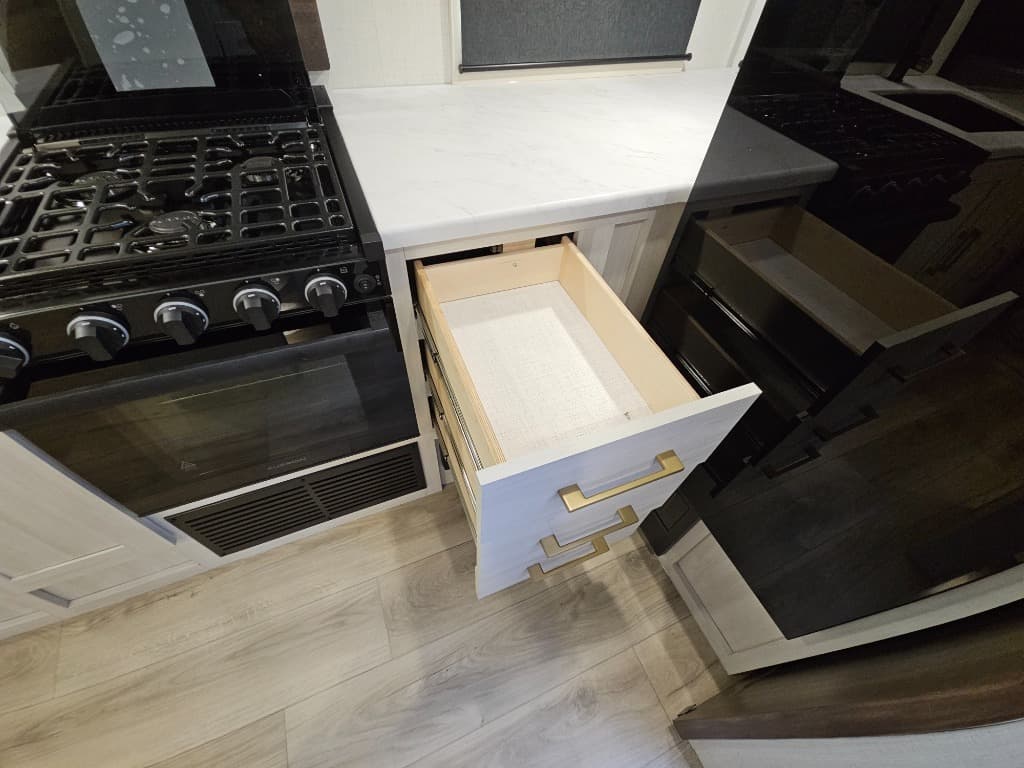 2026 Forest River 2026 Forest River Surveyor Legend - thumbnail 23