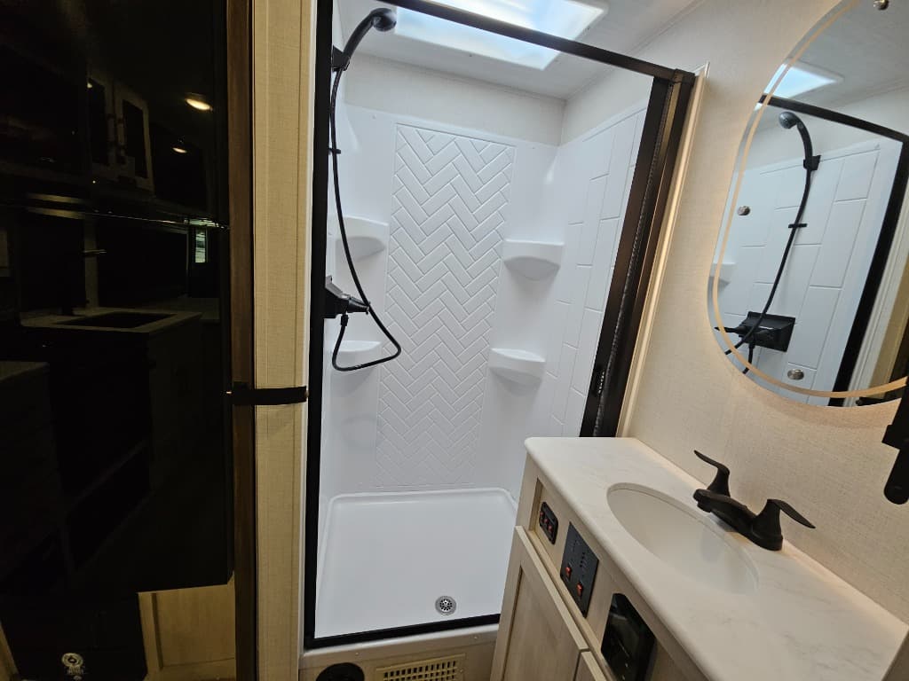 2026 Forest River 2026 Forest River Surveyor Legend - thumbnail 32