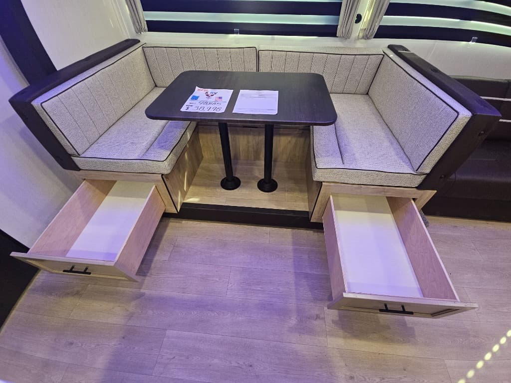 2026 Forest River RV 2026 Forest River RV Cherokee Grey Wolf - thumbnail 11