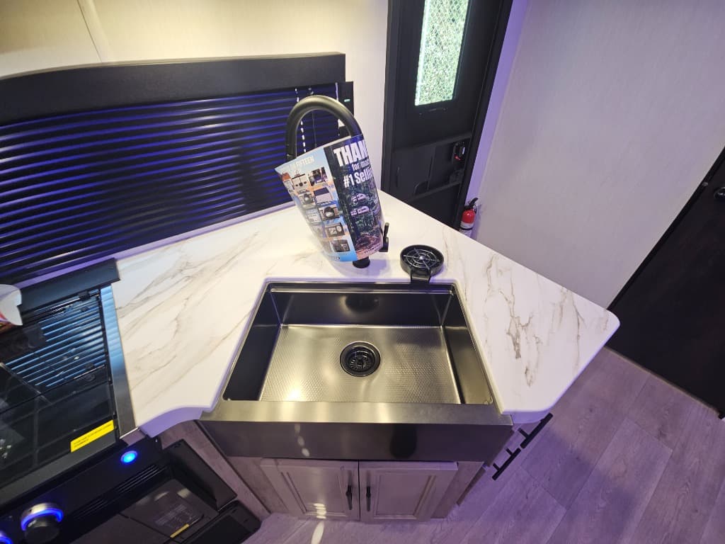 2026 Forest River RV 2026 Forest River RV Cherokee Grey Wolf - thumbnail 18