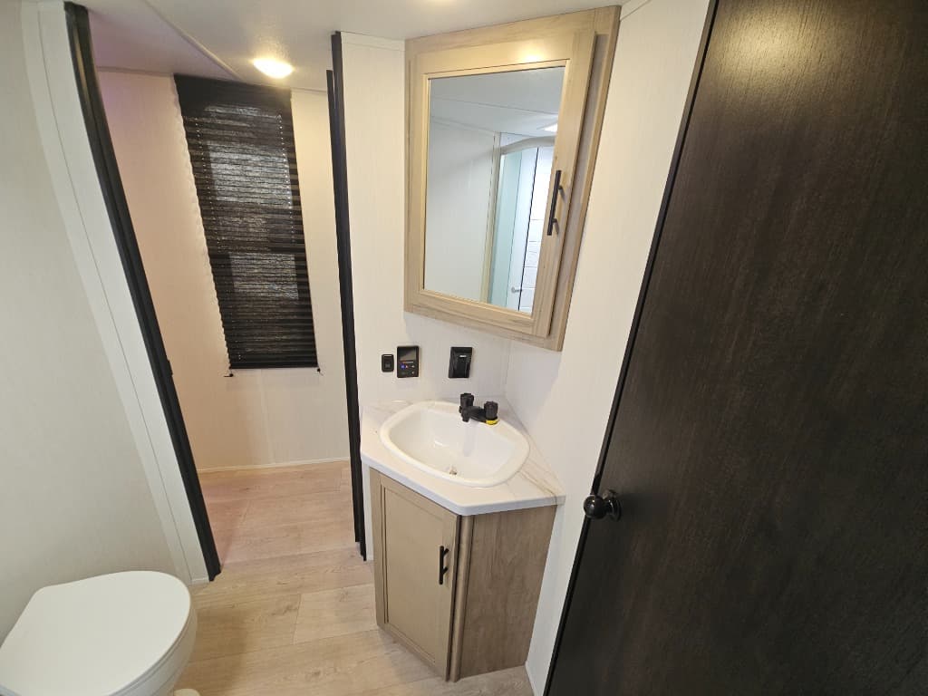 2026 Forest River RV 2026 Forest River RV Cherokee Grey Wolf - thumbnail 31